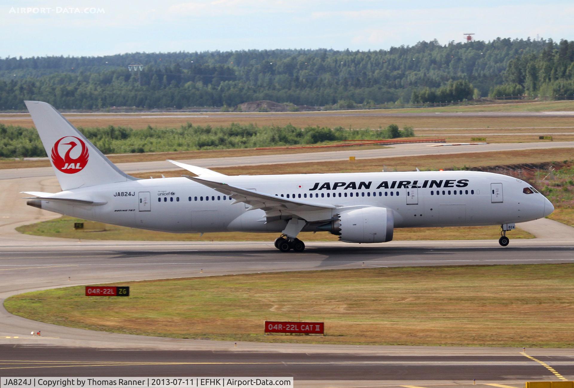 JA824J, 2011 Boeing 787-846 Dreamliner C/N 34834, JAL B787