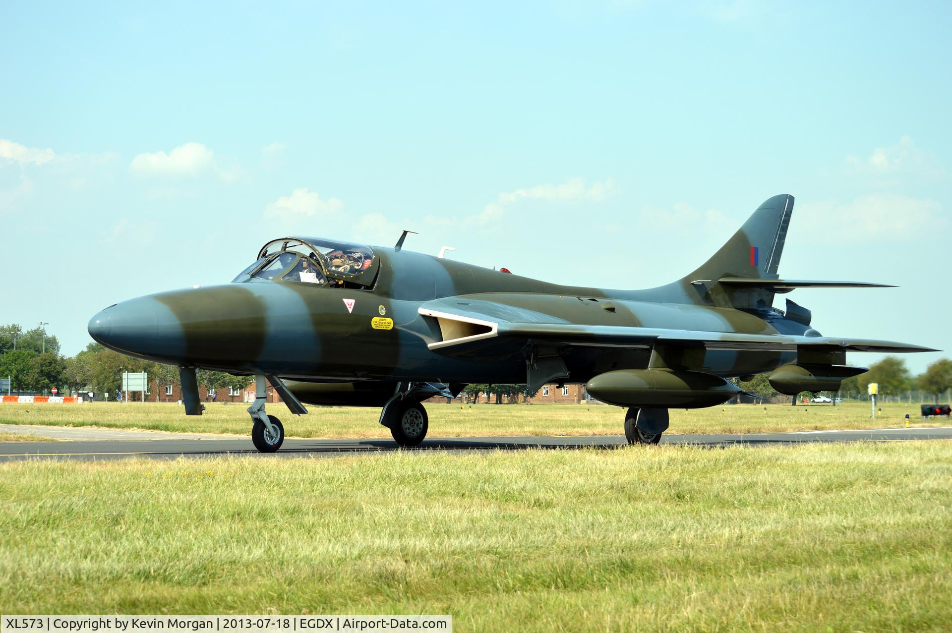XL573, 1958 Hawker Hunter T.7 C/N HABL-003360, Taxiing