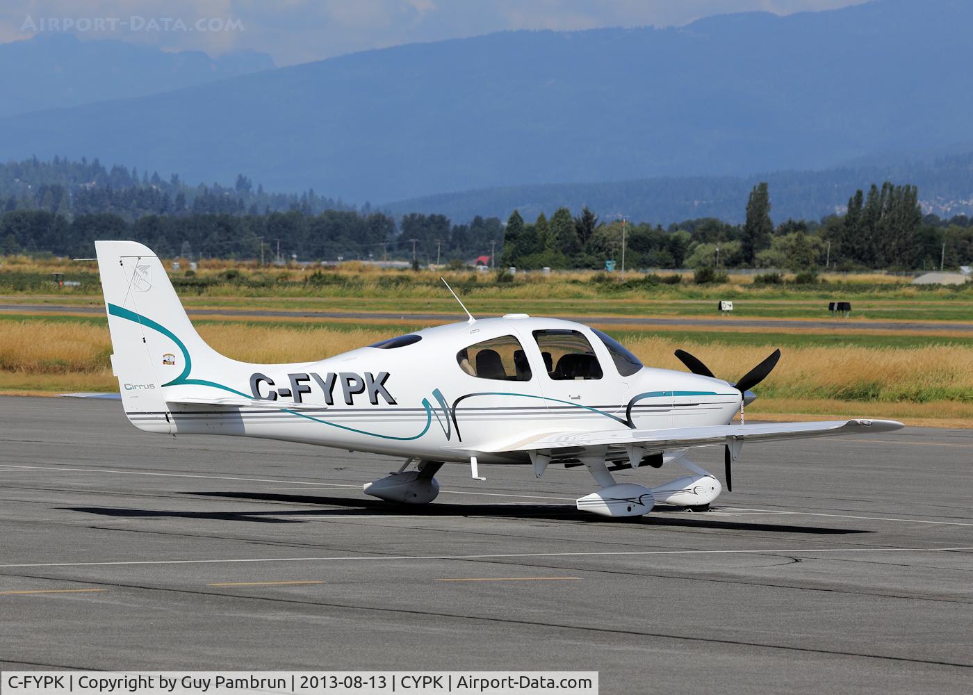 C-FYPK, 2001 Cirrus SR20 C/N 1160, Getting ready to leave