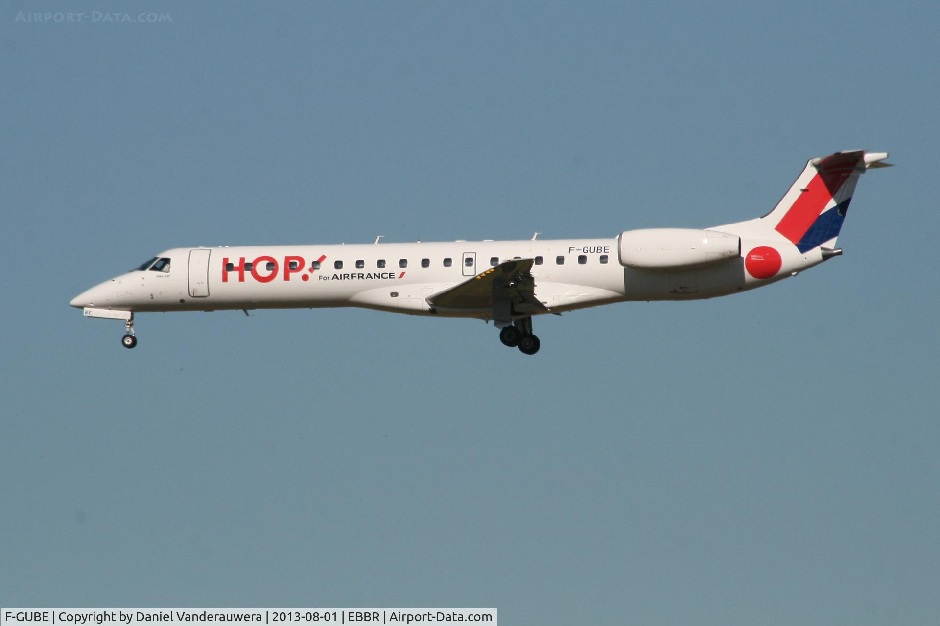 F-GUBE, 2002 Embraer ERJ-145LR (EMB-145LR) C/N 145668, Flight A5 4312 is descending to RWY 20