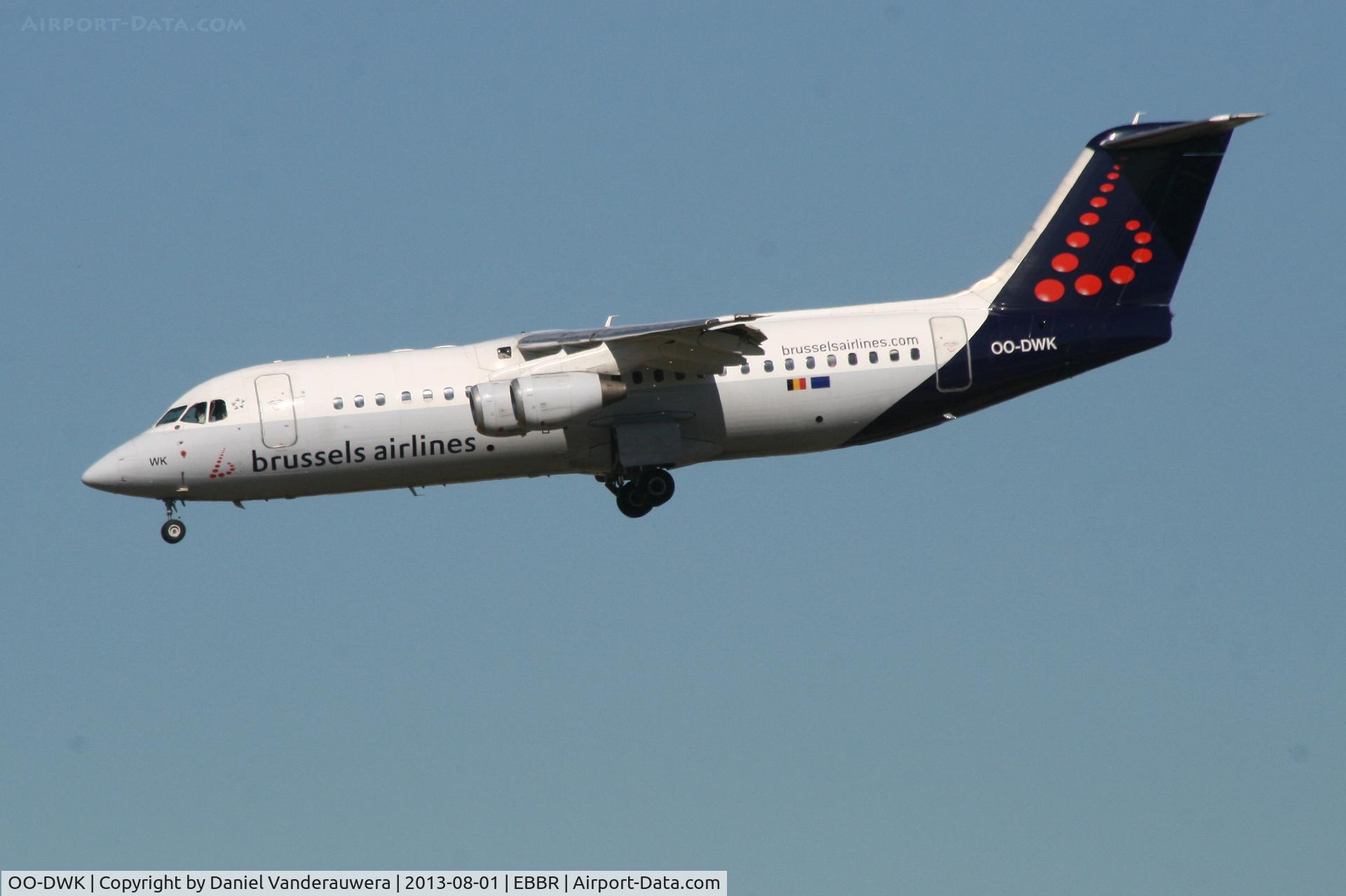 OO-DWK, 1999 British Aerospace Avro 146-RJ100 C/N E3360, Flight SN3122 is descending to RWY 20