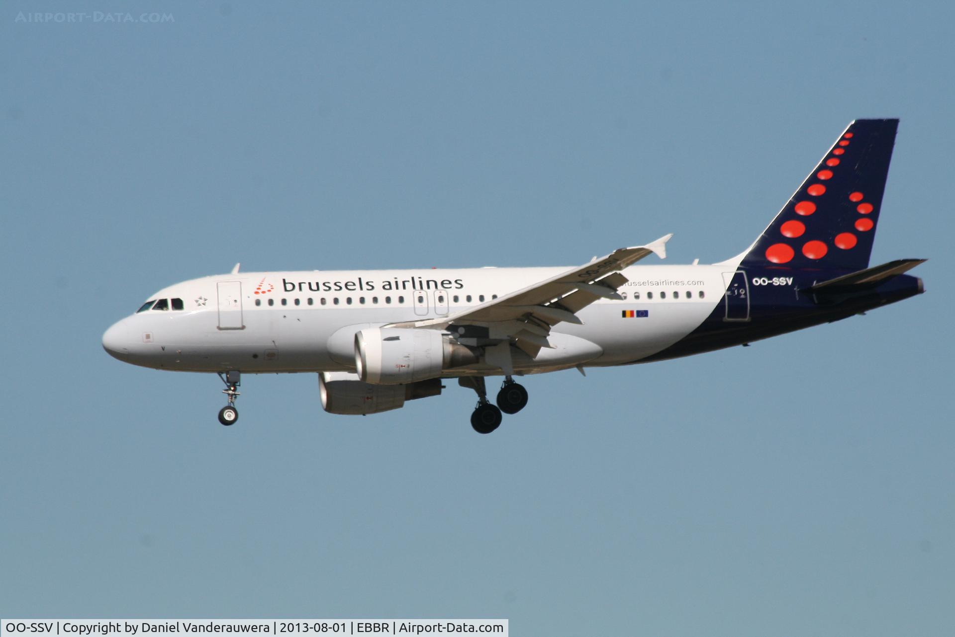 OO-SSV, 2004 Airbus A319-111 C/N 2196, Flight SN2902 is descending to RWY 20