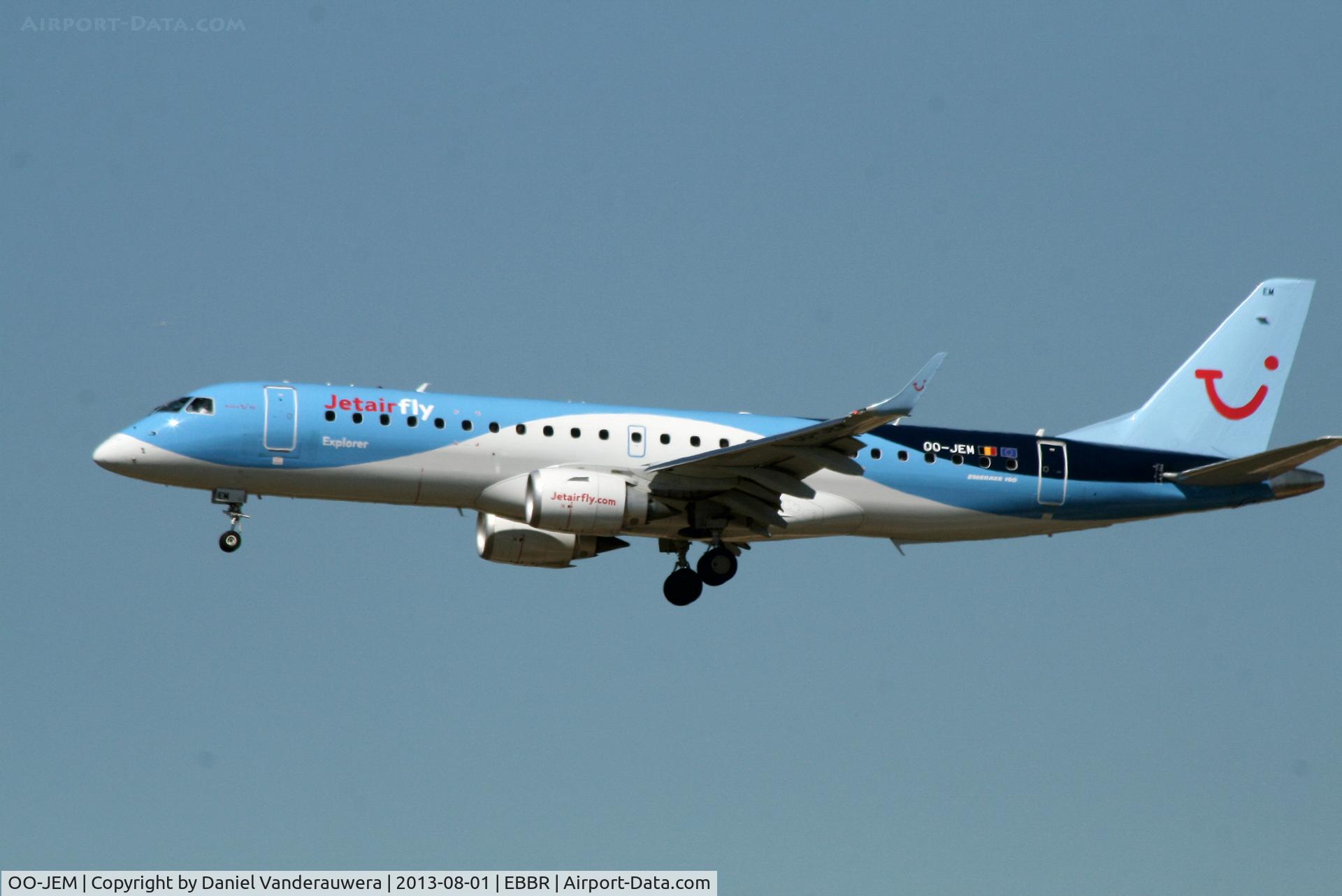 OO-JEM, 2013 Embraer 190STD (ERJ-190-100STD) C/N 19000603, Flight JAF4454 is descending to RWY 20