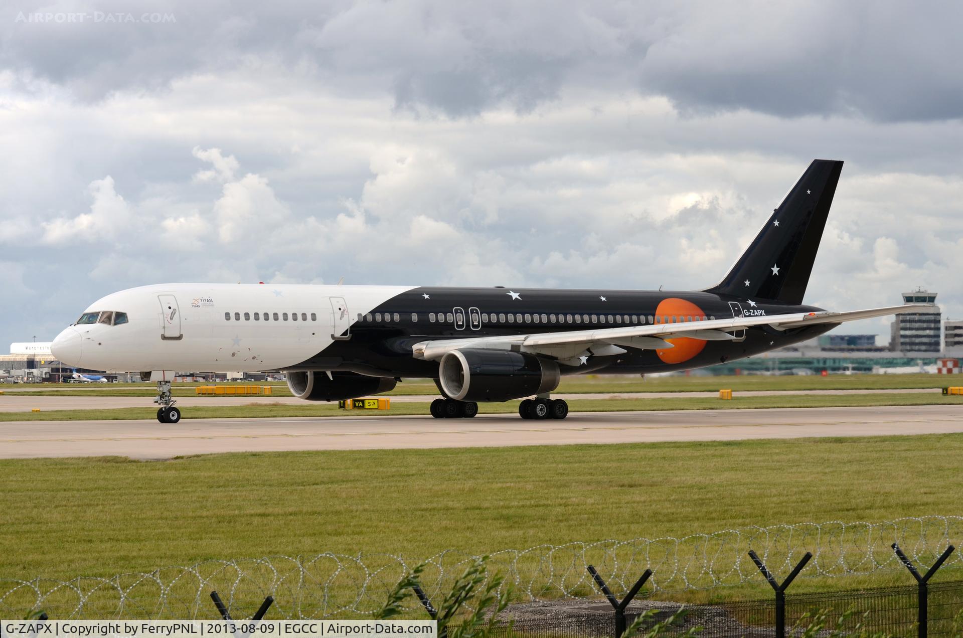 G-ZAPX, 2000 Boeing 757-256 C/N 29309, Titan B752 starting its take-off run.