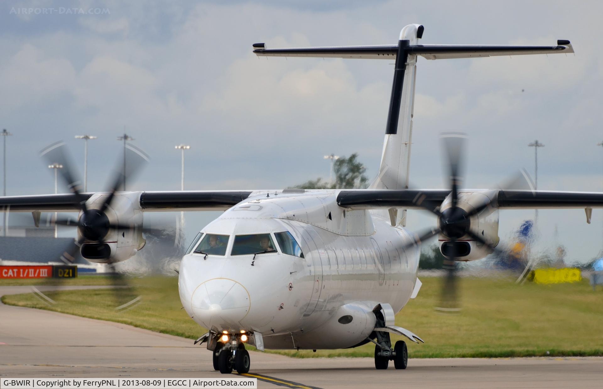 G-BWIR, 1995 Dornier 328-100 C/N 3023, Suckling DO328 lining up.