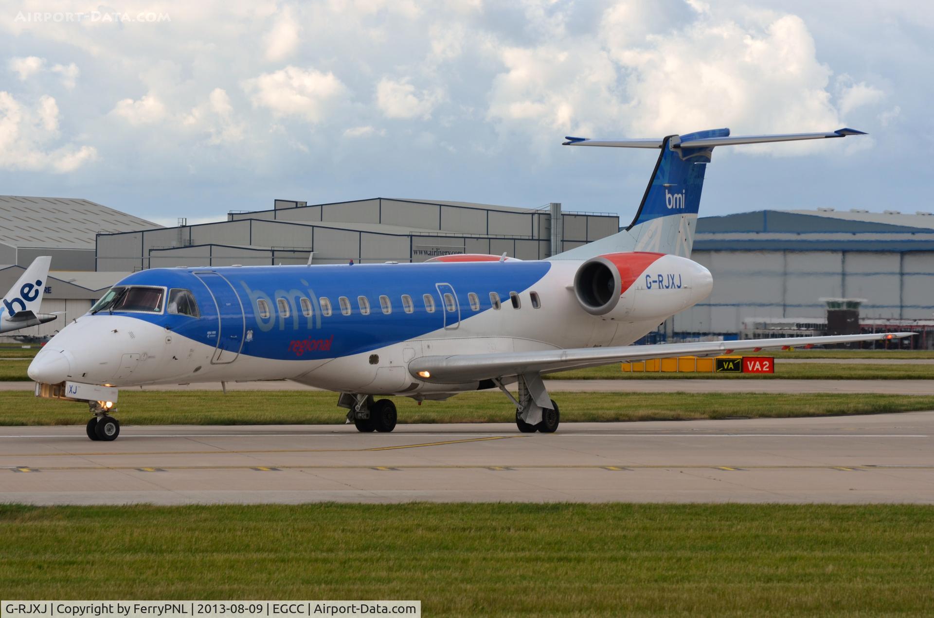G-RJXJ, 2001 Embraer ERJ-135ER (EMB-135ER) C/N 145473, BMI Regional ERJ135