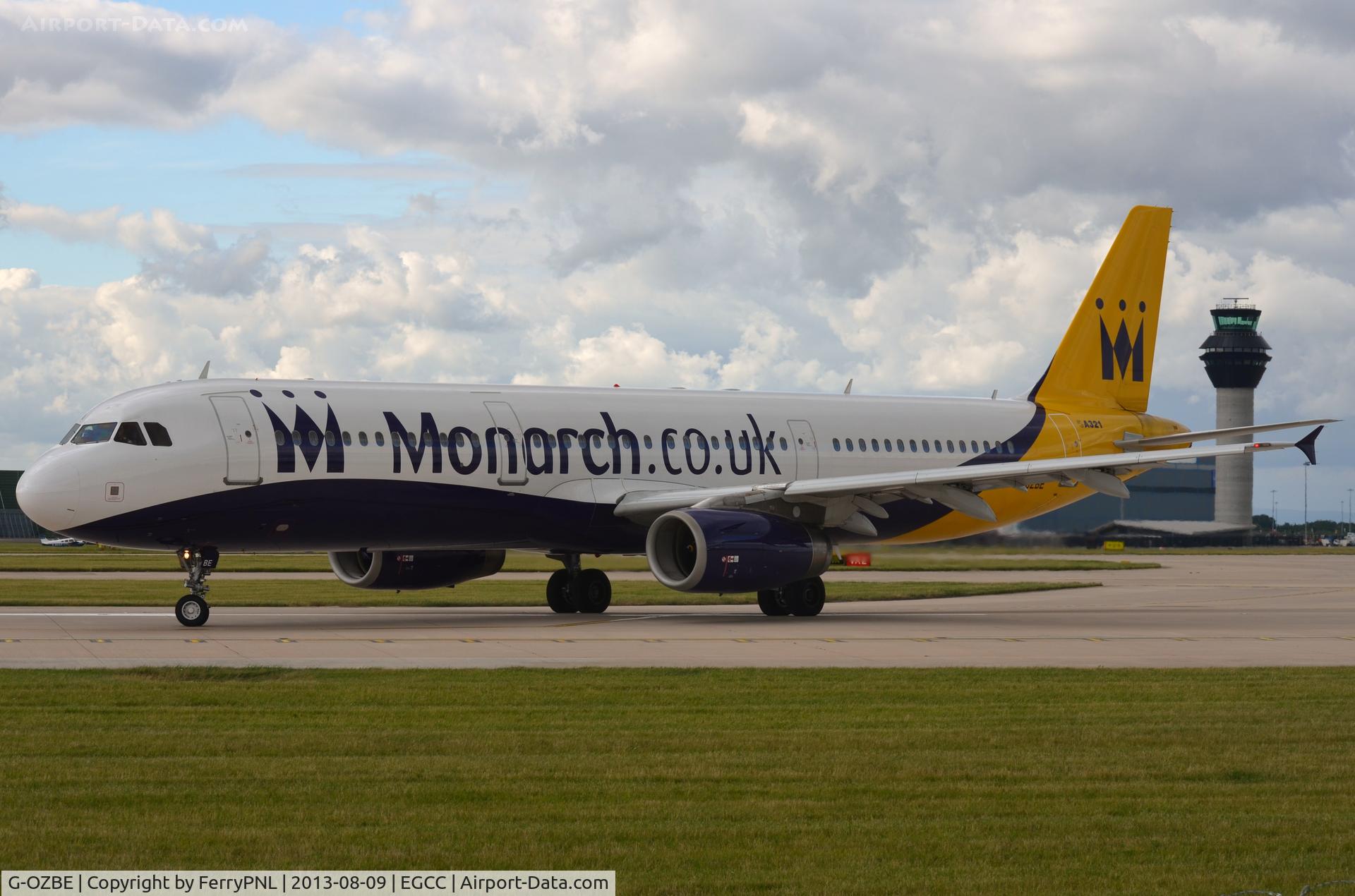 G-OZBE, 2002 Airbus A321-231 C/N 1707, A321 lining up
