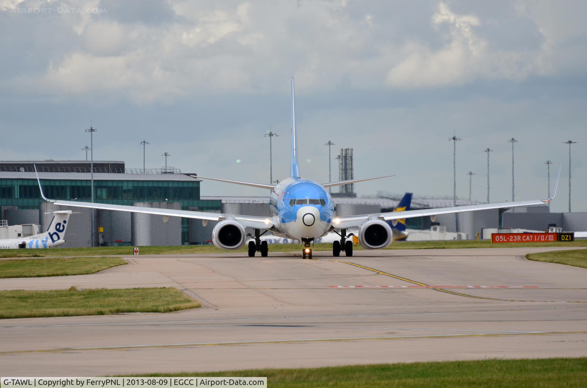 G-TAWL, 2012 Boeing 737-8K5 C/N 37243, B738 frontal view