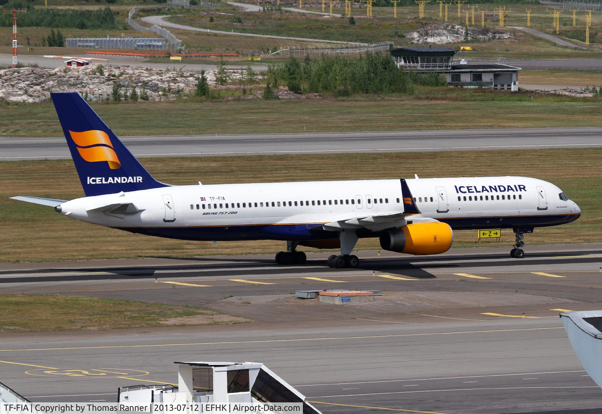 TF-FIA, 2000 Boeing 757-256 C/N 29310, Icelandair B757