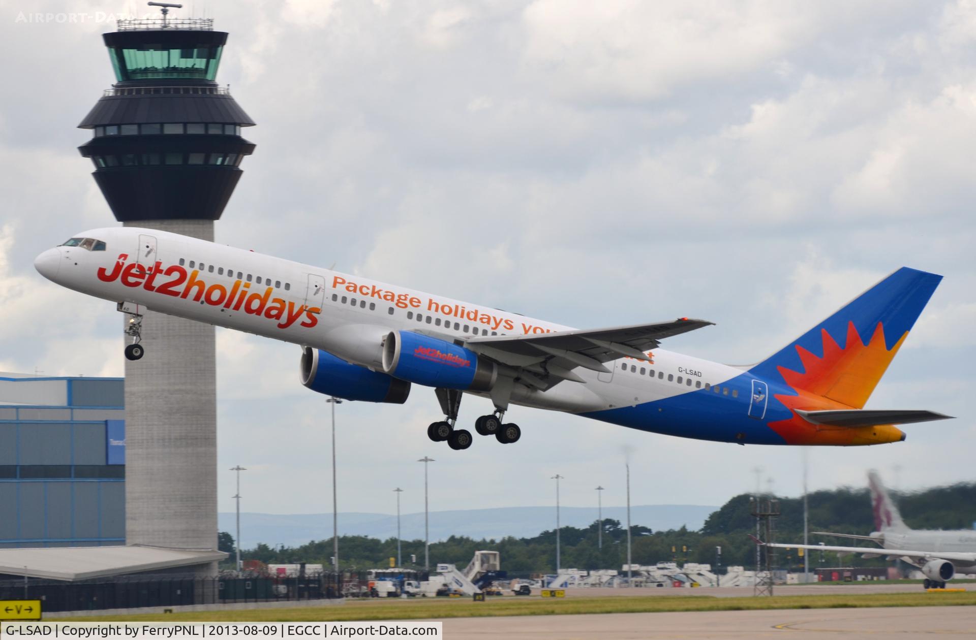 G-LSAD, 1989 Boeing 757-236 C/N 24397, Jet2 B752 taking-off.