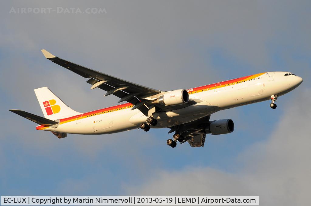 EC-LUX, 2013 Airbus A330-302 C/N 1405, Iberia