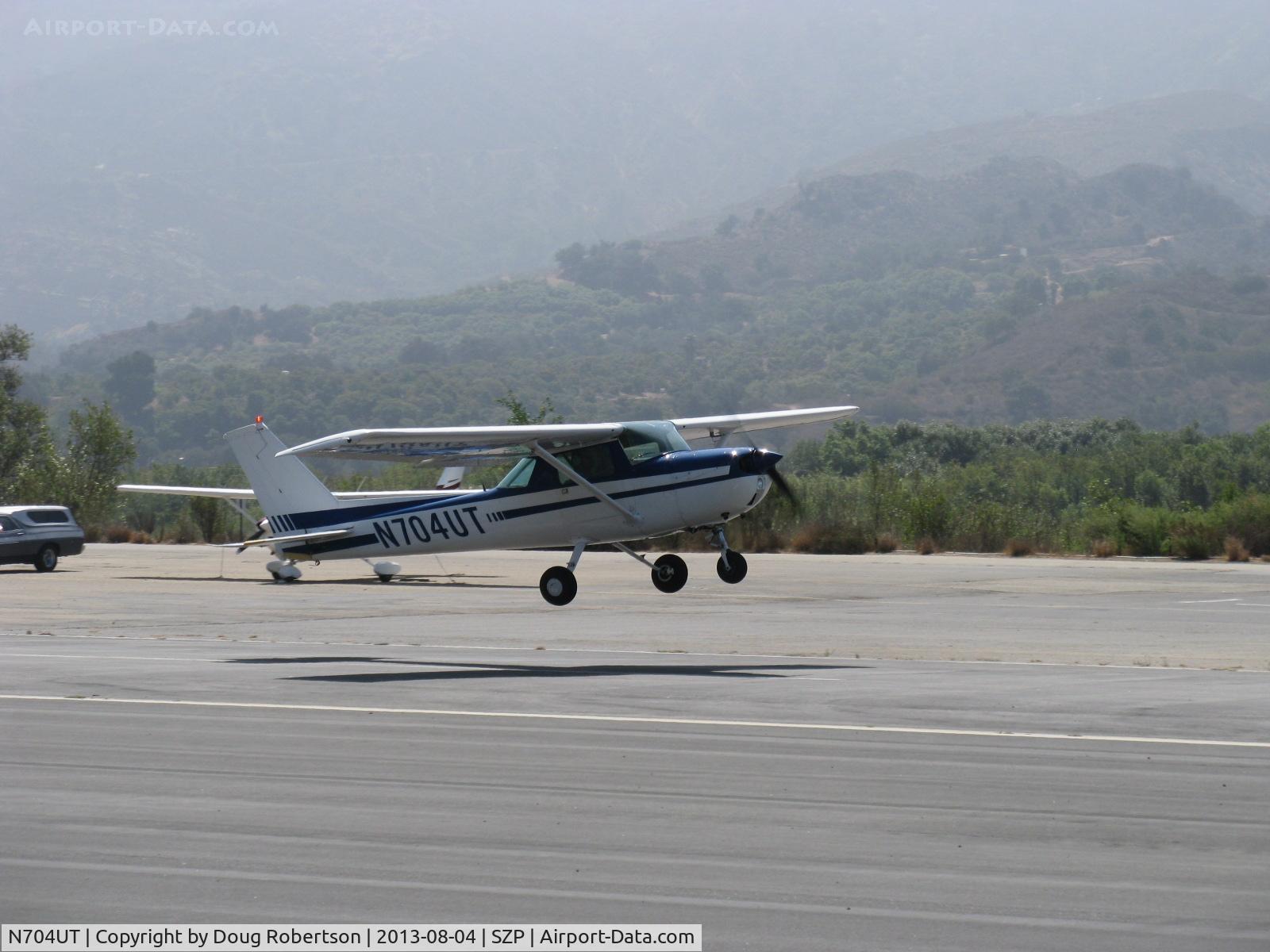 N704UT, 1976 Cessna 150M C/N 15078891, 1976 Cessna 150M, Continental O-200 100 Hp, takeoff Climb Rwy 22