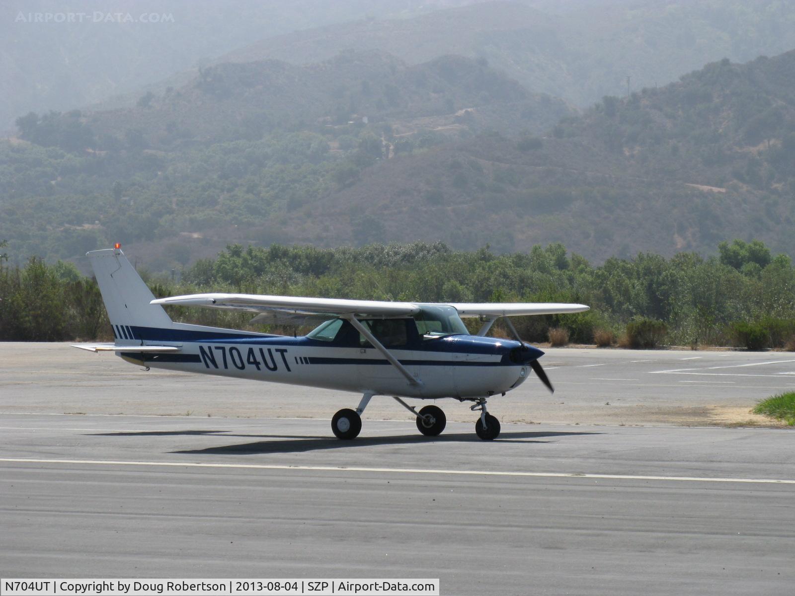 N704UT, 1976 Cessna 150M C/N 15078891, 1976 Cessna 150M, Continental O-200 100 Hp, landing roll Rwy 22