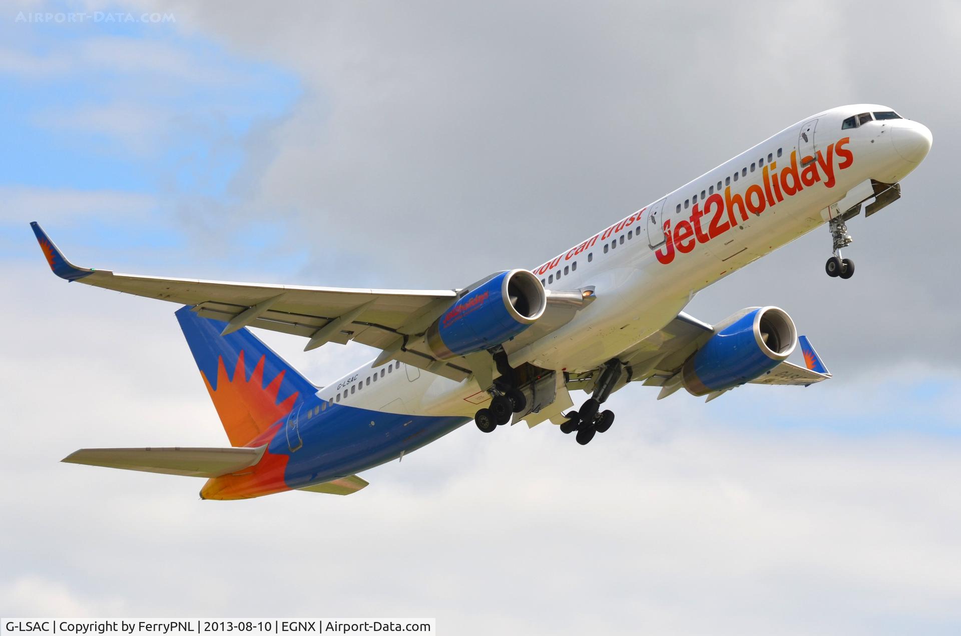 G-LSAC, 1992 Boeing 757-23A C/N 25488, Jet2 B752 taking-off