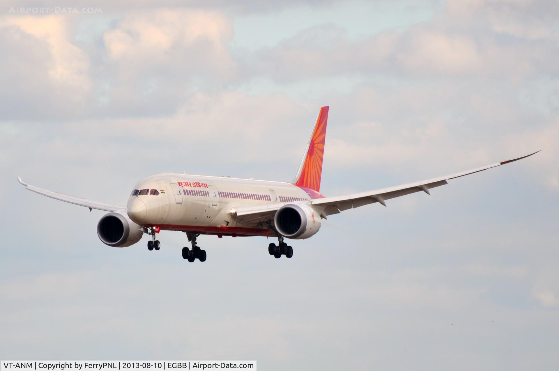 VT-ANM, 2012 Boeing 787-8 Dreamliner C/N 36284, B788 has flexible wings!