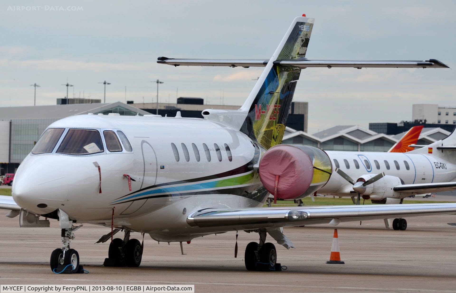M-YCEF, 2005 Raytheon Hawker 800XPi C/N 258723, HS800XP at GA terminal in BHX