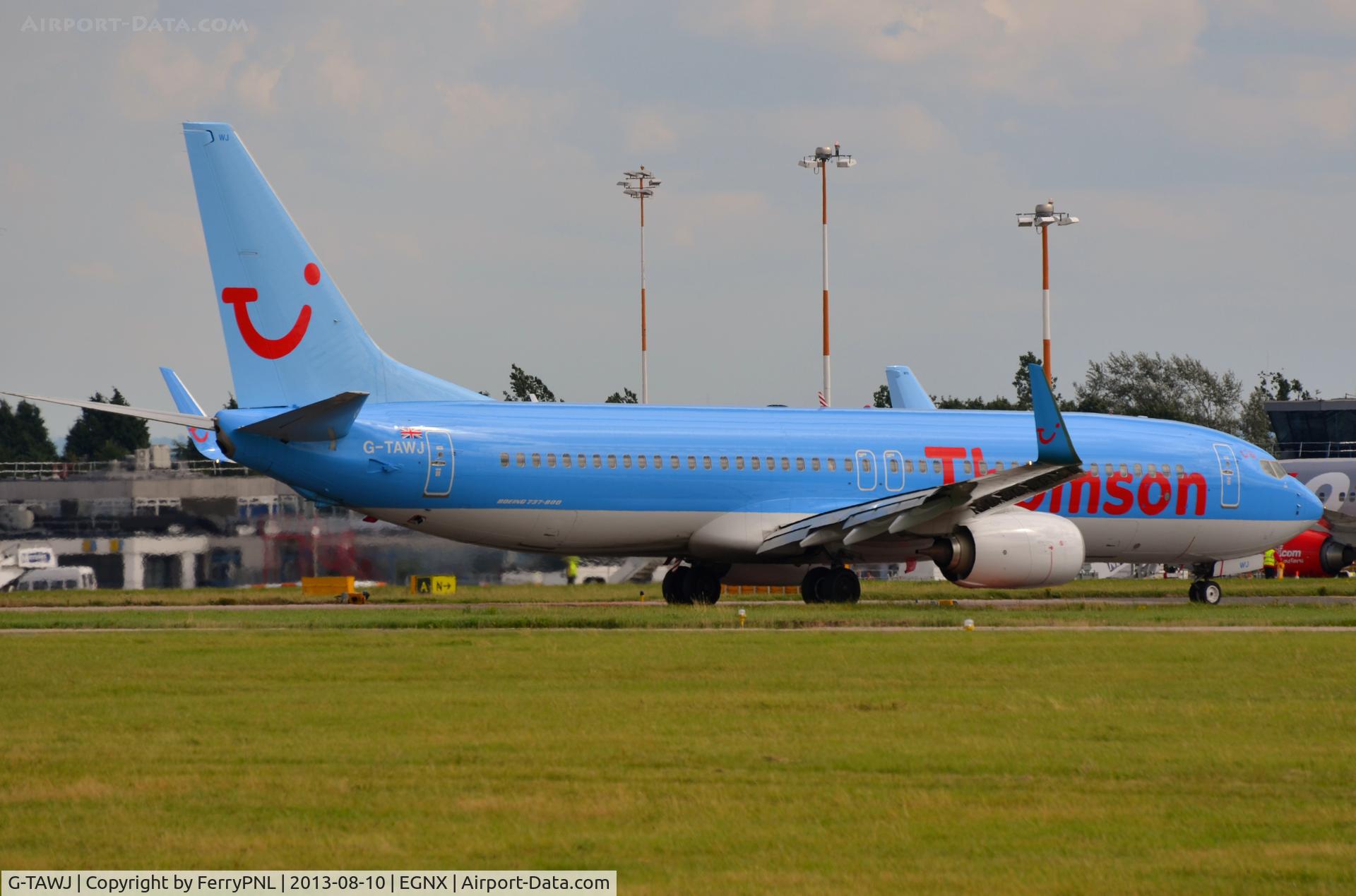 G-TAWJ, 2012 Boeing 737-8K5 C/N 38108, B738 taxying to its gate