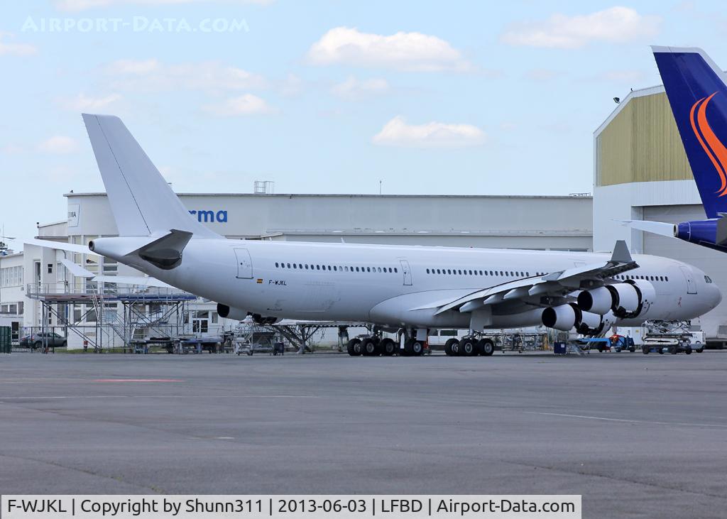 F-WJKL, 2000 Airbus A340-313X C/N 302, Ex. Iberia as EC-HDQ... For Philippine Airlines...