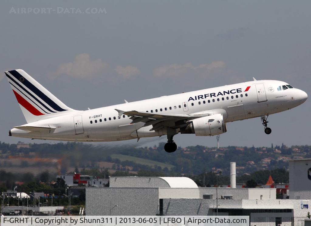 F-GRHT, 2001 Airbus A319-111 C/N 1449, Landing rwy 14R in modified new c/s