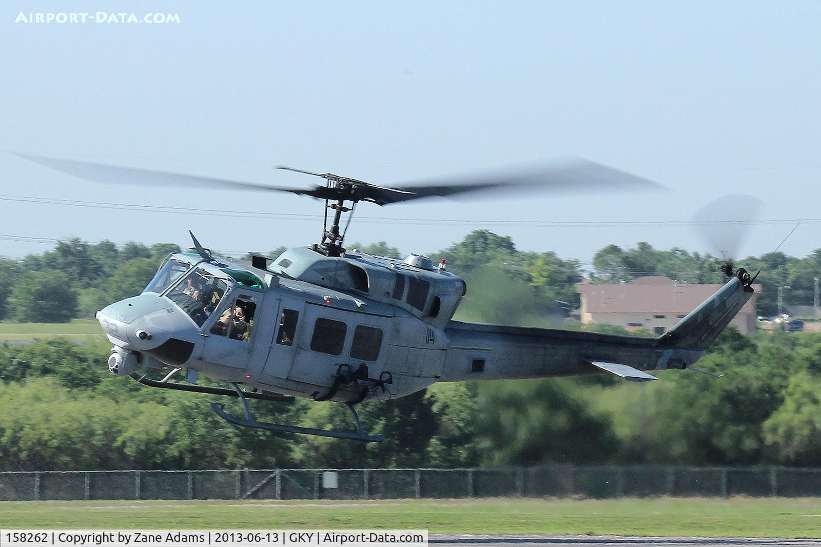 158262, Bell UH-1N Iroquois C/N 31433, Departing Arlington Municipal Airport