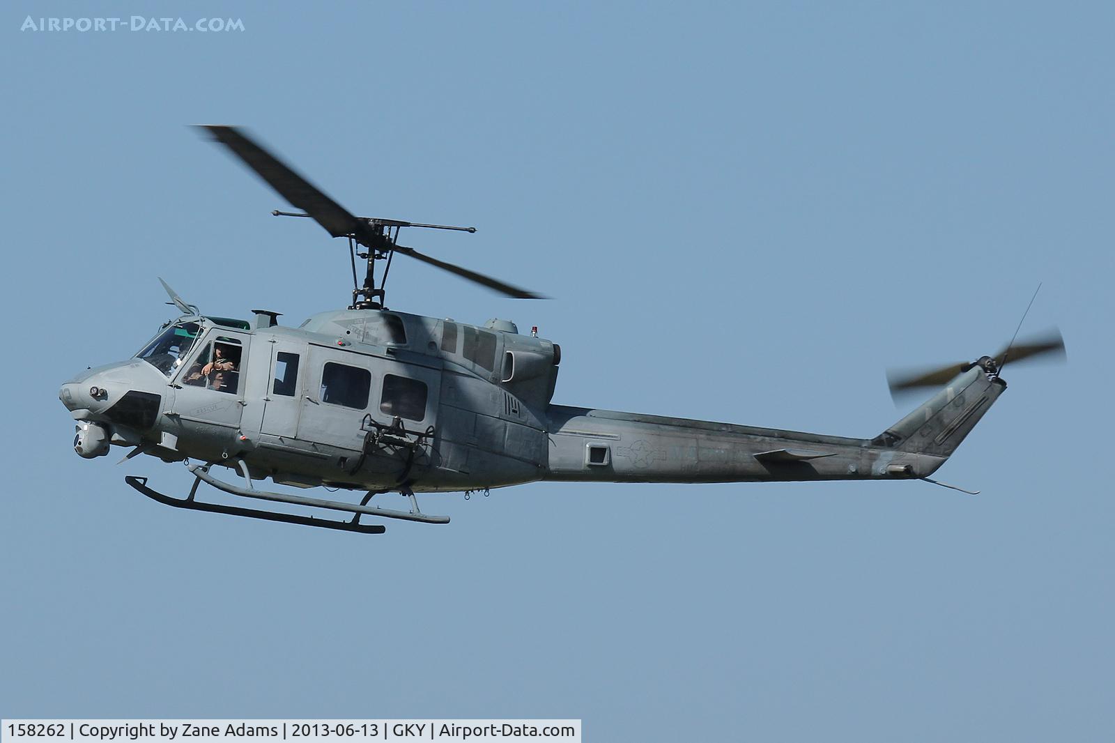 158262, Bell UH-1N Iroquois C/N 31433, Departing Arlington Municipal Airport