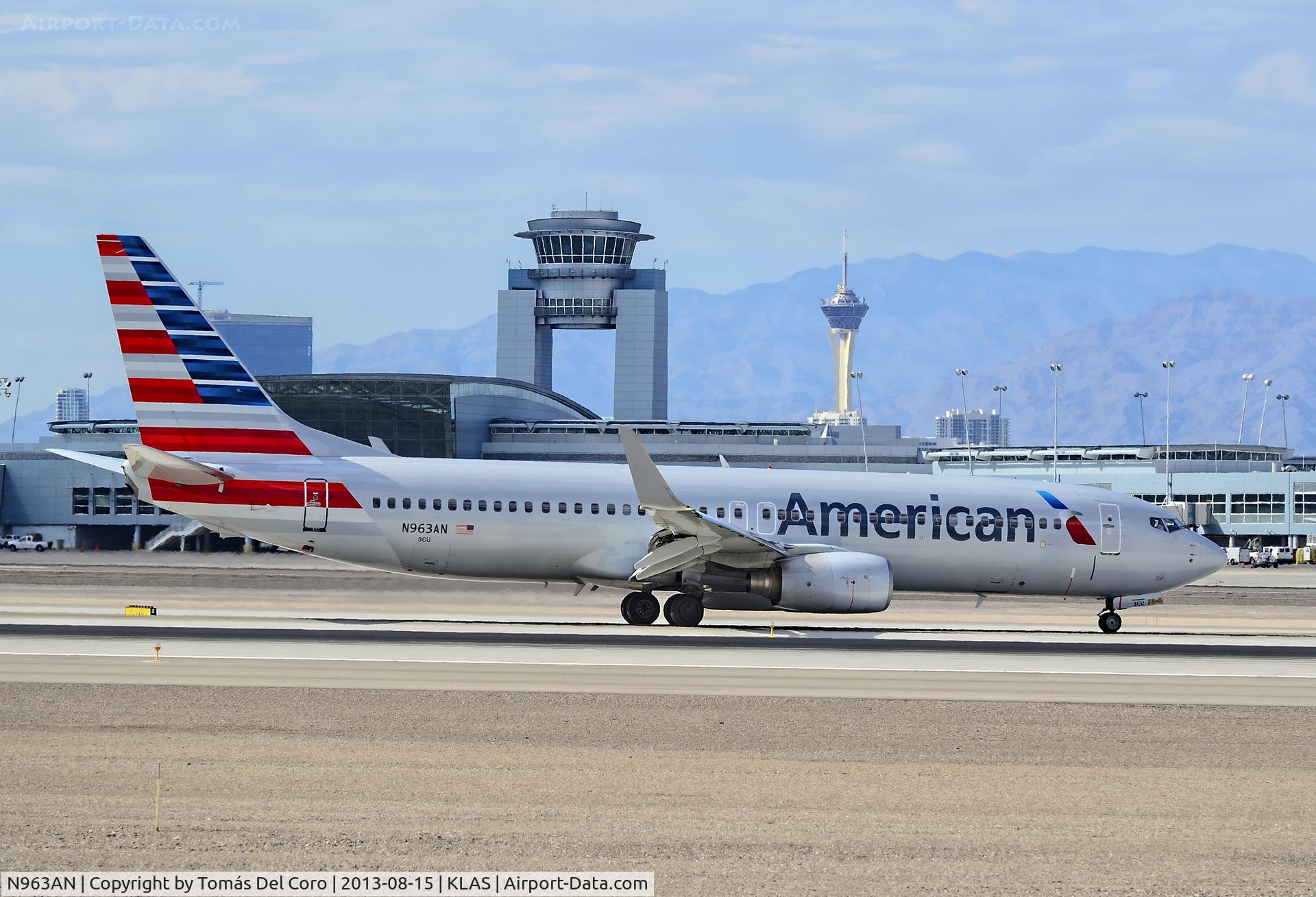 N963AN, 2001 Boeing 737-823 C/N 29543, N963AN American Airlines 2001 Boeing 737-823 C/N 29543

McCarran International Airport (KLAS)
Las Vegas, Nevada
TDelCoro
August 15, 2013