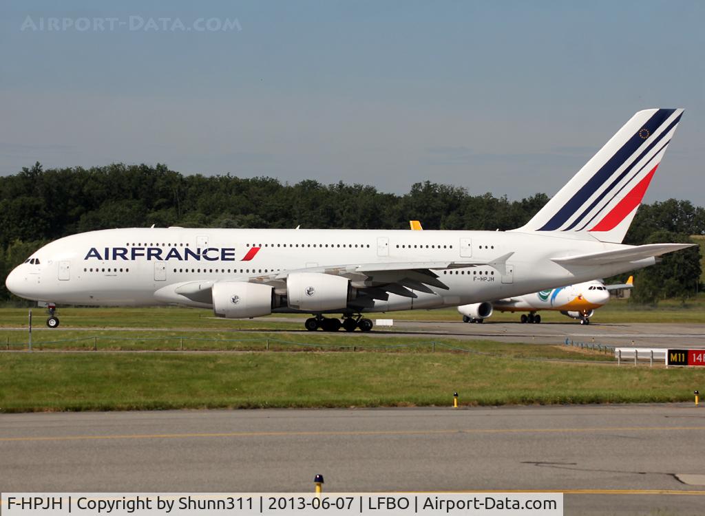 F-HPJH, 2011 Airbus A380-861 C/N 099, Ready for departure rwy 14R after works on the wings...