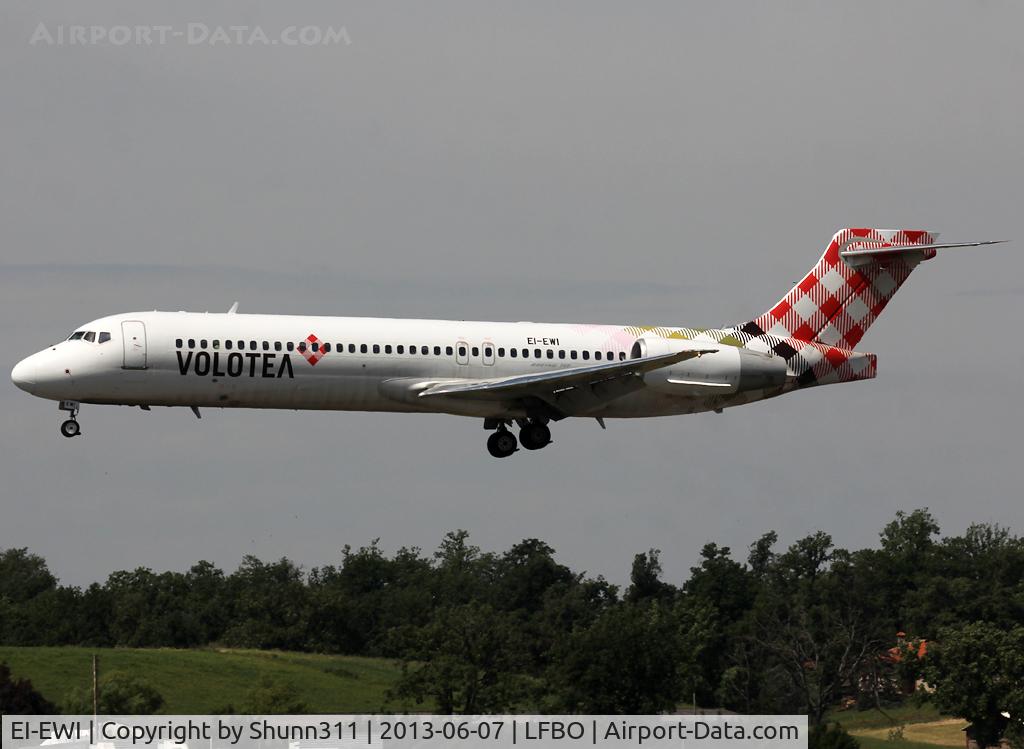EI-EWI, 2003 Boeing 717-2BL C/N 55170, Landing rwy 14R
