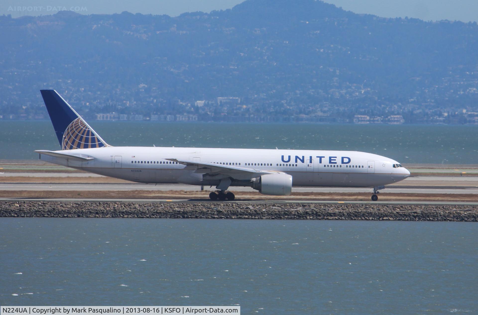N224UA, 2001 Boeing 777-222 C/N 30225, Boeing 777-200