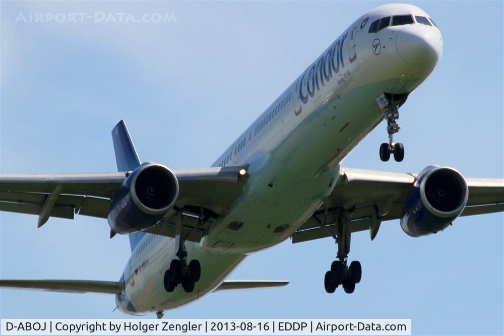 D-ABOJ, 2000 Boeing 757-330 C/N 29019, Condor´s AYT shuttle on very final for rwy 26 above gate 62....