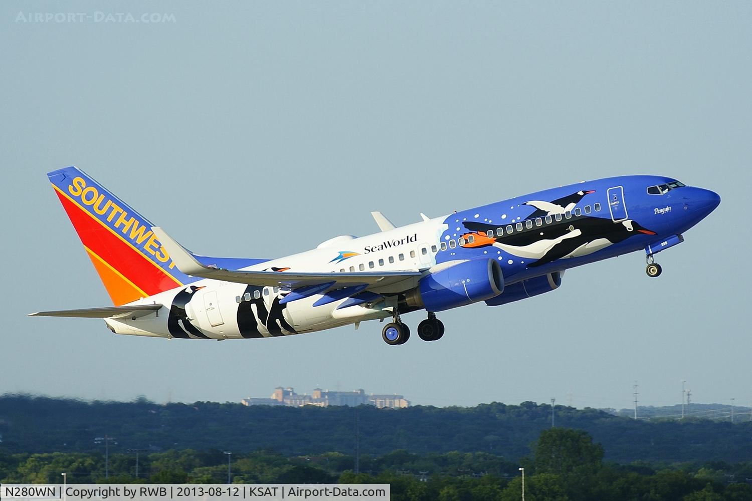 N280WN, 2007 Boeing 737-7H4 C/N 32533, 12R departure