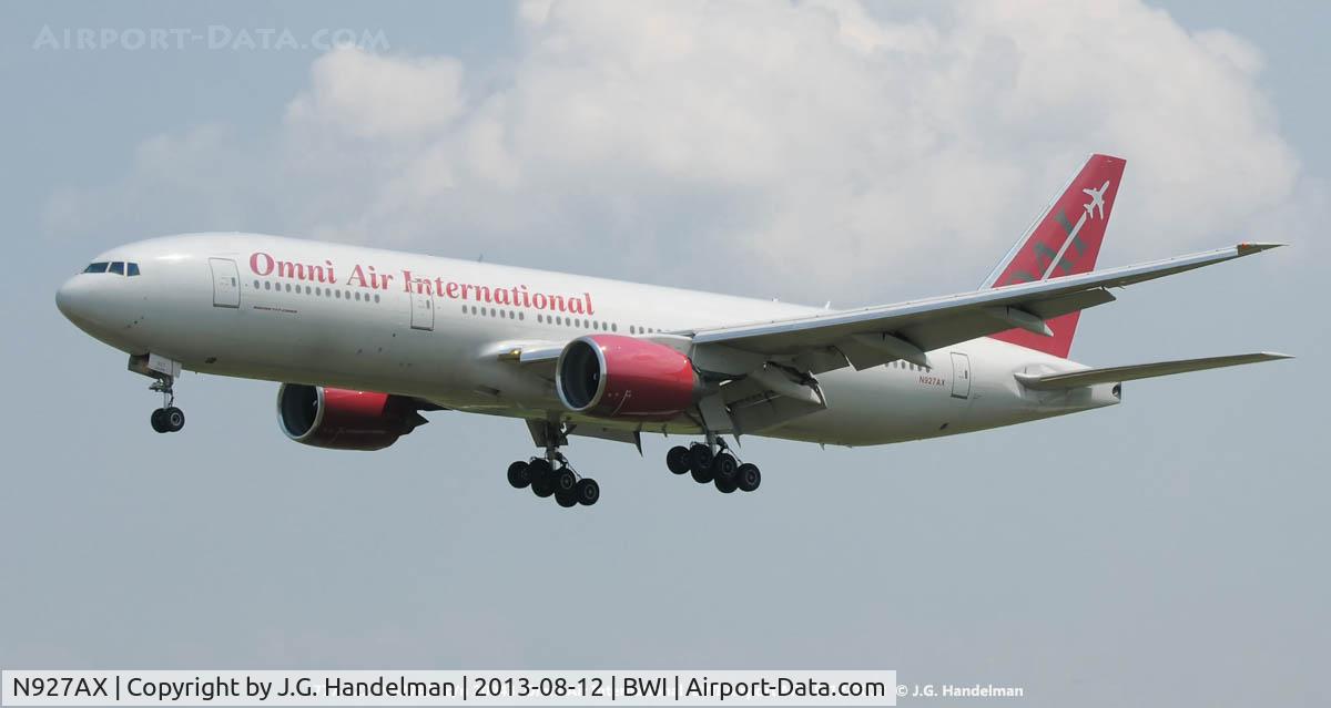 N927AX, 1997 Boeing 777-222/ER C/N 26943, On Final.