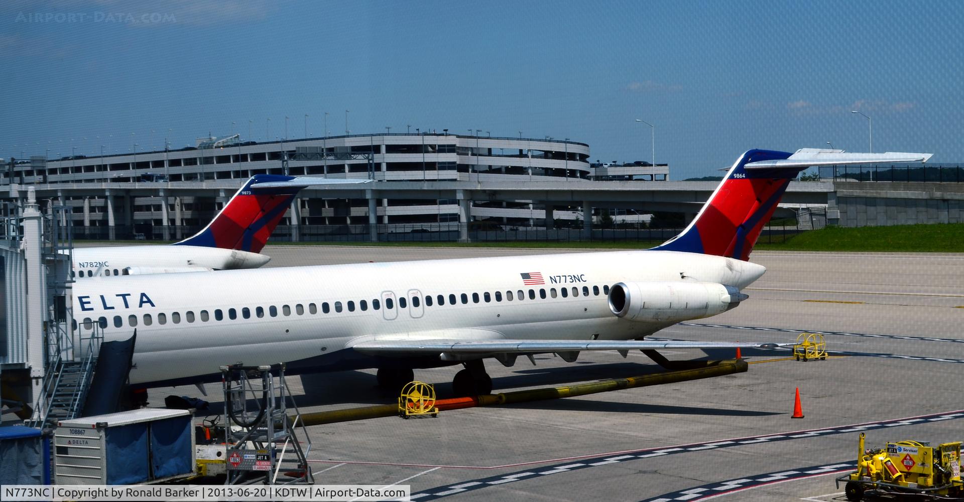 N773NC, 1978 McDonnell Douglas DC-9-51 C/N 47775, Ready for boarding.  Air conditioning hoses in place Gate A11  Detroit
