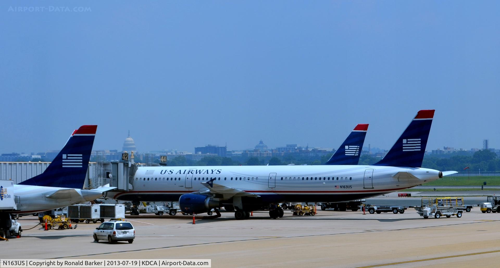 N163US, 2001 Airbus A321-211 C/N 1417, Gate 42 DCA
