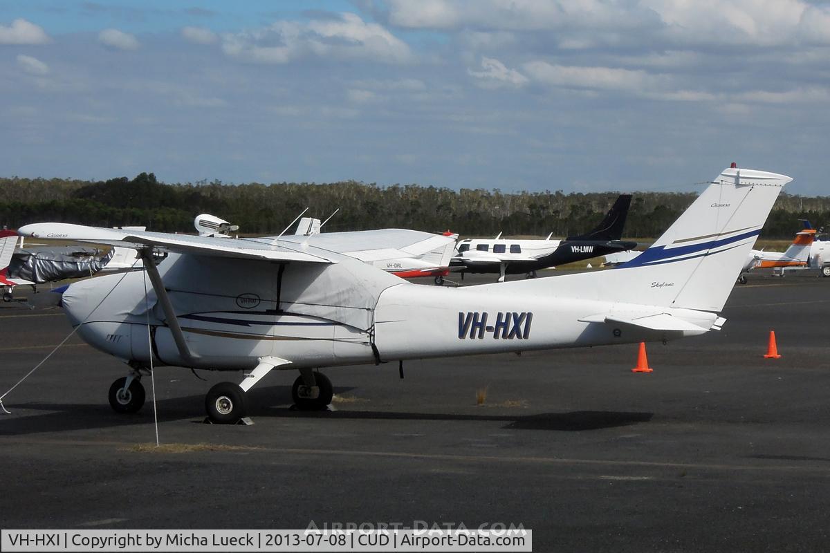 VH-HXI, Cessna 182P Skylane C/N 18263954, At Caloundra