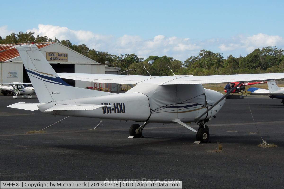 VH-HXI, Cessna 182P Skylane C/N 18263954, At Caloundra