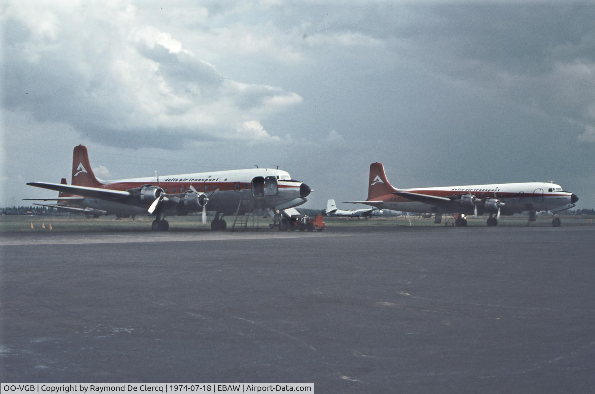 OO-VGB, 1953 Douglas DC-6B C/N 43830, OO-VGB at the right side of OO-VGK