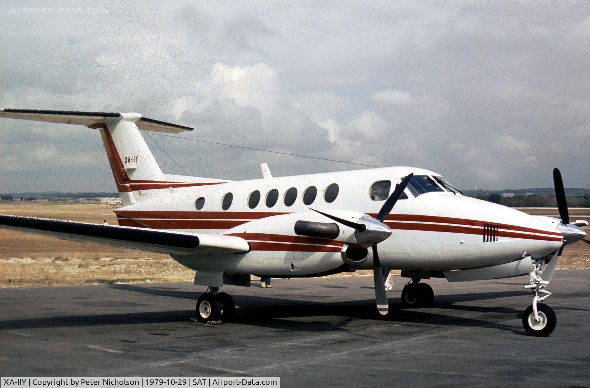 XA-IIY, 1978 Beech 200 C/N BB-395, Beech Super King Air 200 as seen at San Antonio in October 1979.