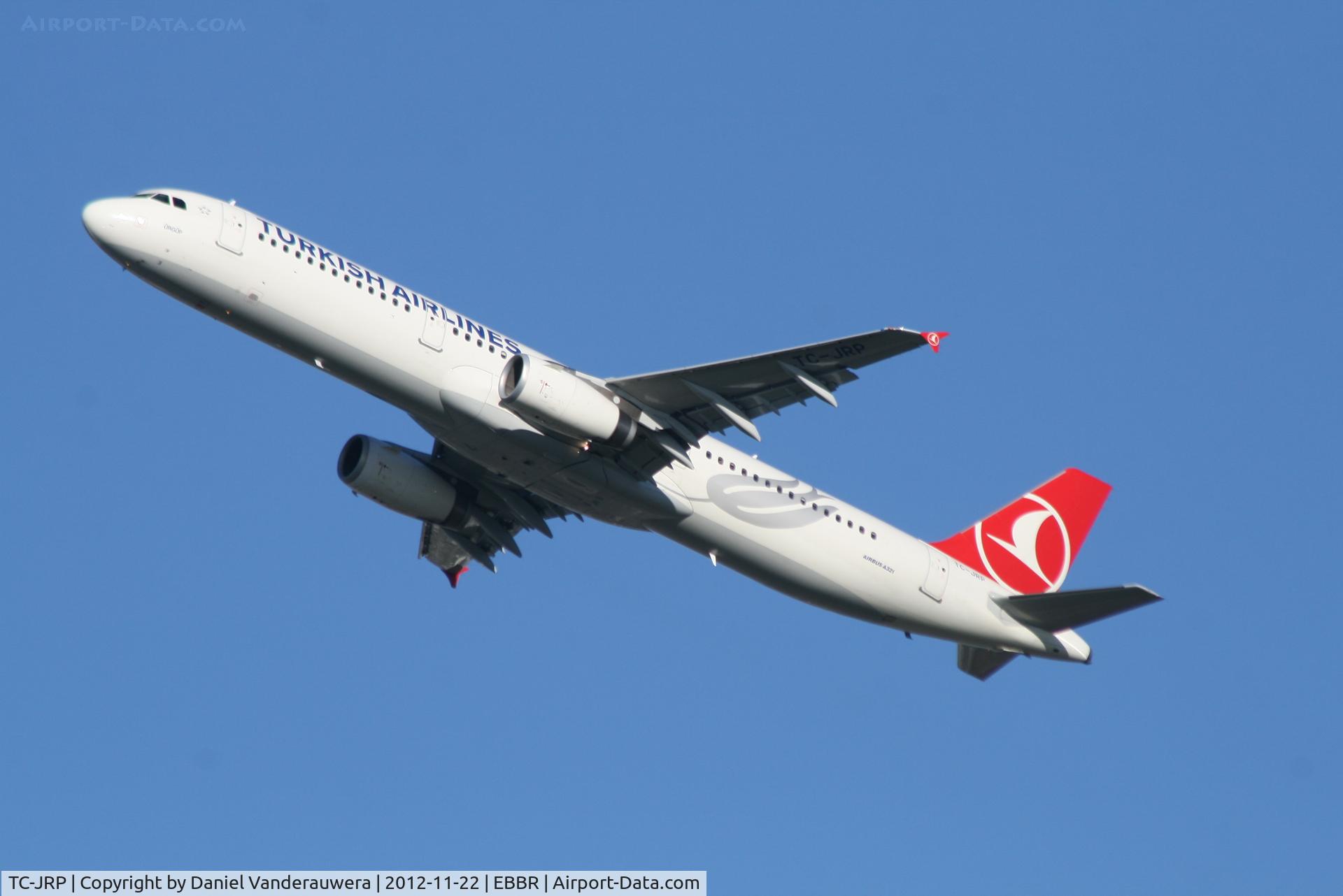 TC-JRP, 2011 Airbus A321-231 C/N 4698, Flight TK1938 is climbing from RWY 25R