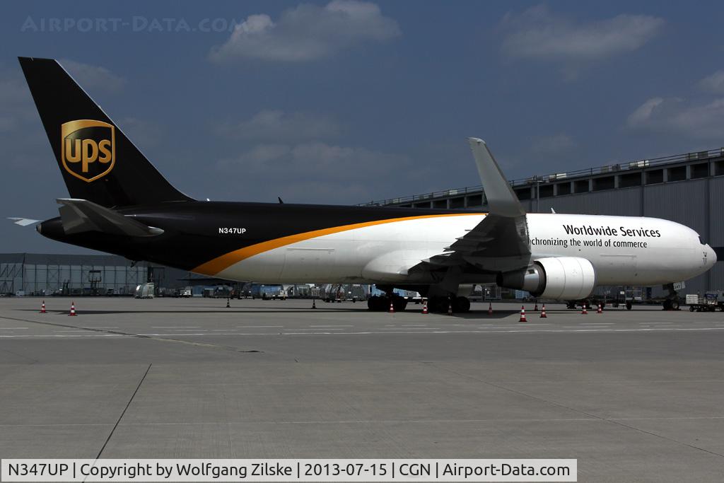 N347UP, 2012 Boeing 767-34A/ER C/N 37871, visitor