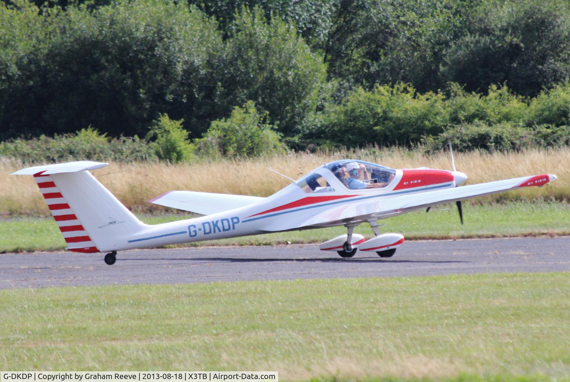 G-DKDP, 1982 Grob G-109 C/N 6100, About to get airbourne.