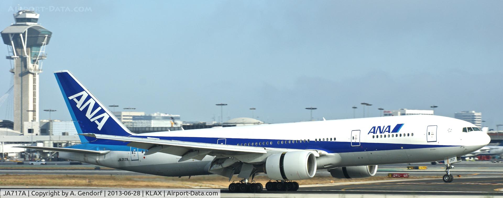 JA717A, 2006 Boeing 777-281/ER C/N 33415, ANA-All Nippon Airways, is smoothly touching down on RWY 24L at Los angeles Int´l(KLAX)