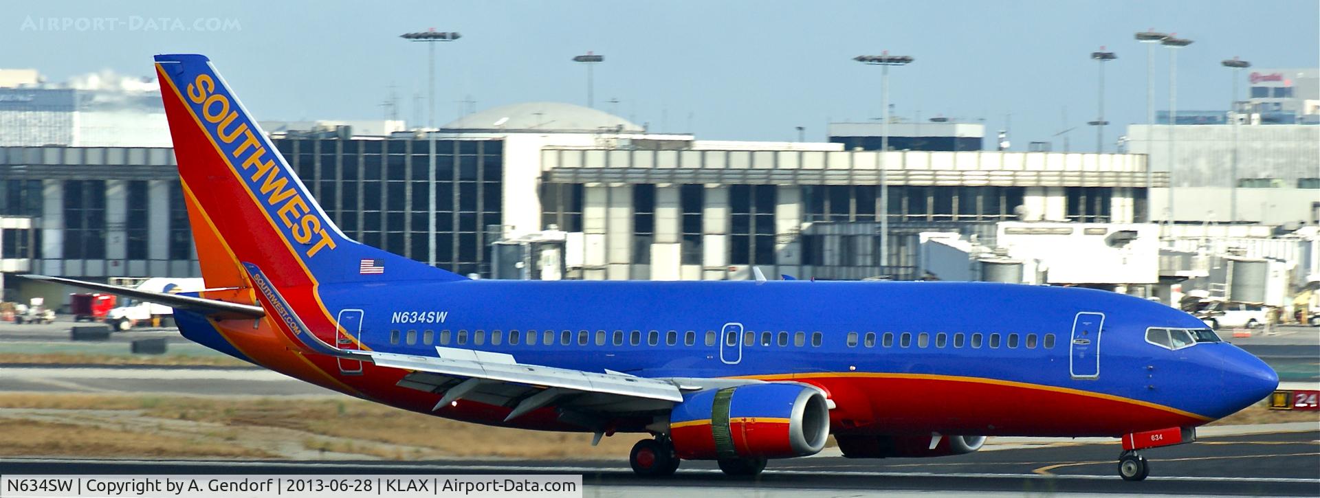 N634SW, 1996 Boeing 737-3H4 C/N 27937, Southwest Airlines, seen here after landing on RWY 24R at Los Angeles Int´l(KLAX)