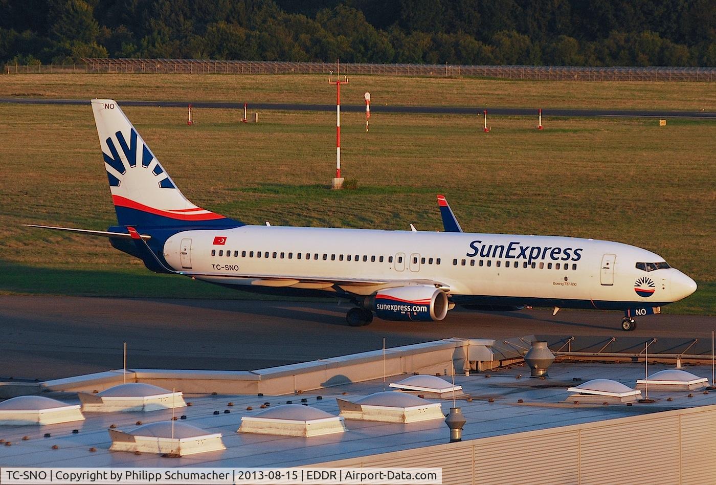 TC-SNO, 2010 Boeing 737-8HC C/N 40776, Picture taken from parking level 14!