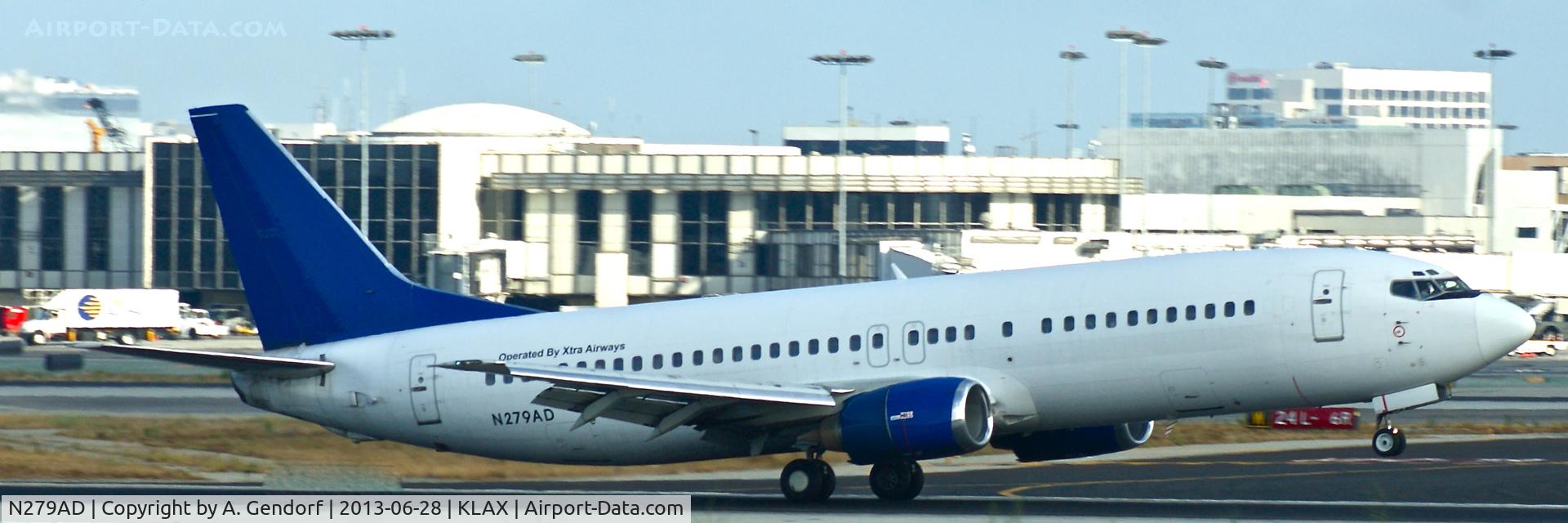 N279AD, 1992 Boeing 737-4Q8 C/N 26279, Xtra Airways (operated by Xtra Airways ttl.), is landing at Los Angeles Int´l(KLAX)