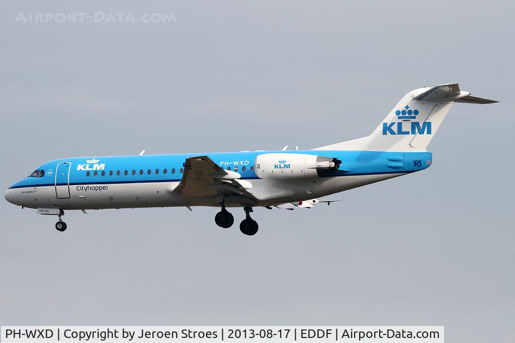 PH-WXD, 1995 Fokker 70 (F-28-0070) C/N 11563, ..... nice plane