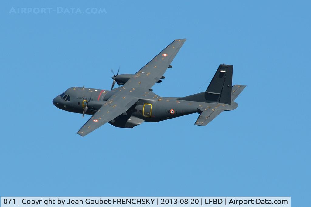 071, Airtech CN-235-200M C/N C071, FAF take off runway 05 to Souge drop zone