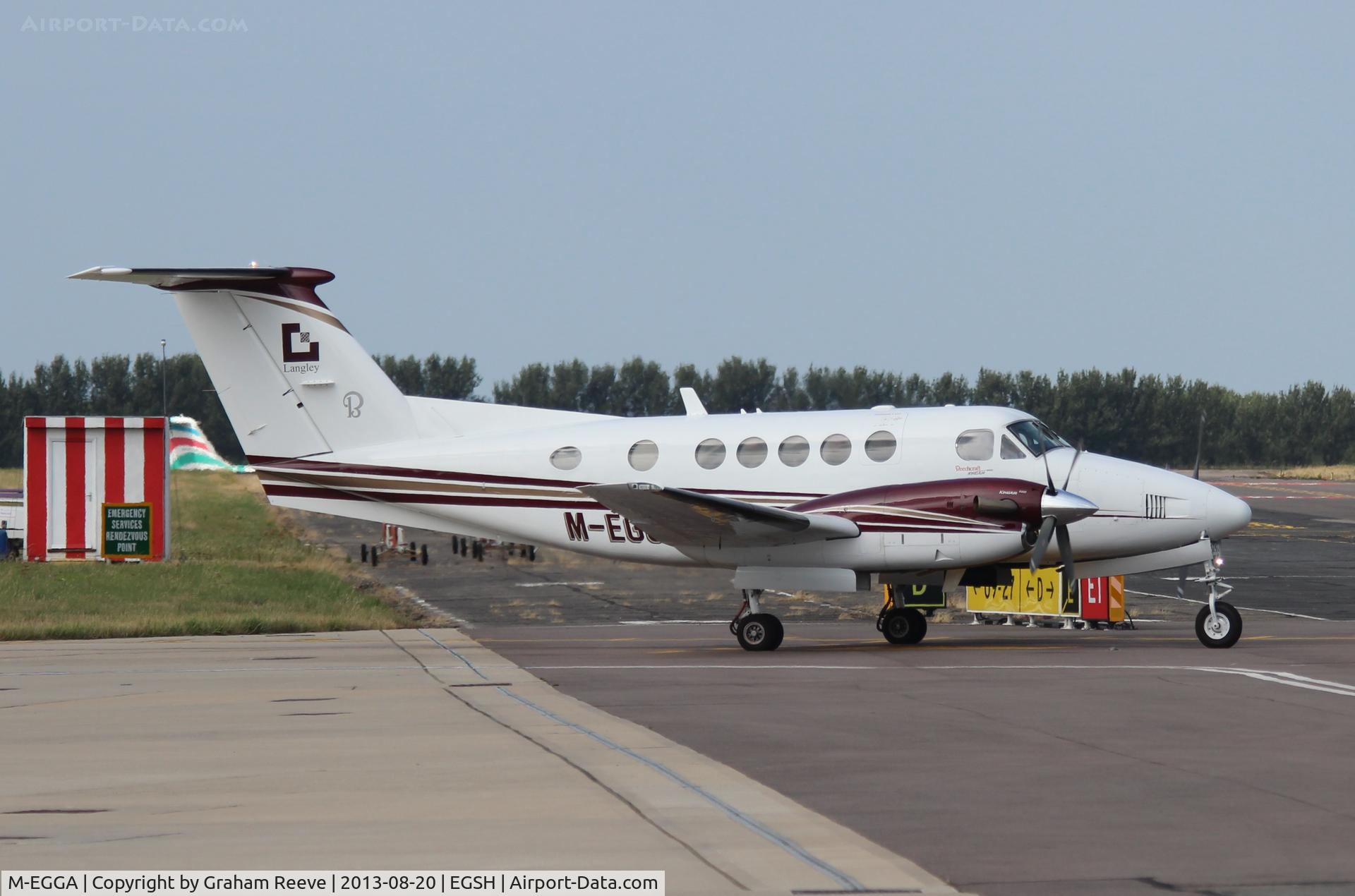 M-EGGA, 2006 Raytheon B200 King Air C/N BB-1933, About to depart.
