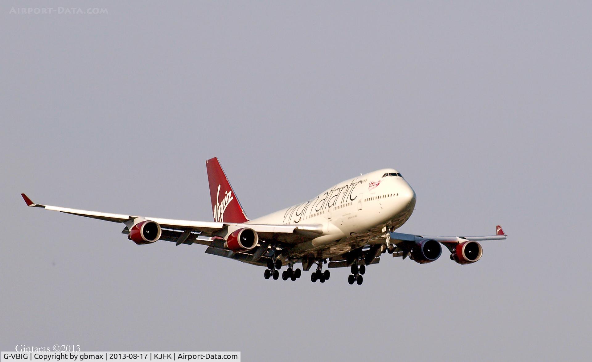 G-VBIG, 1996 Boeing 747-4Q8 C/N 26255, Seconds before landing on L22, JFK
