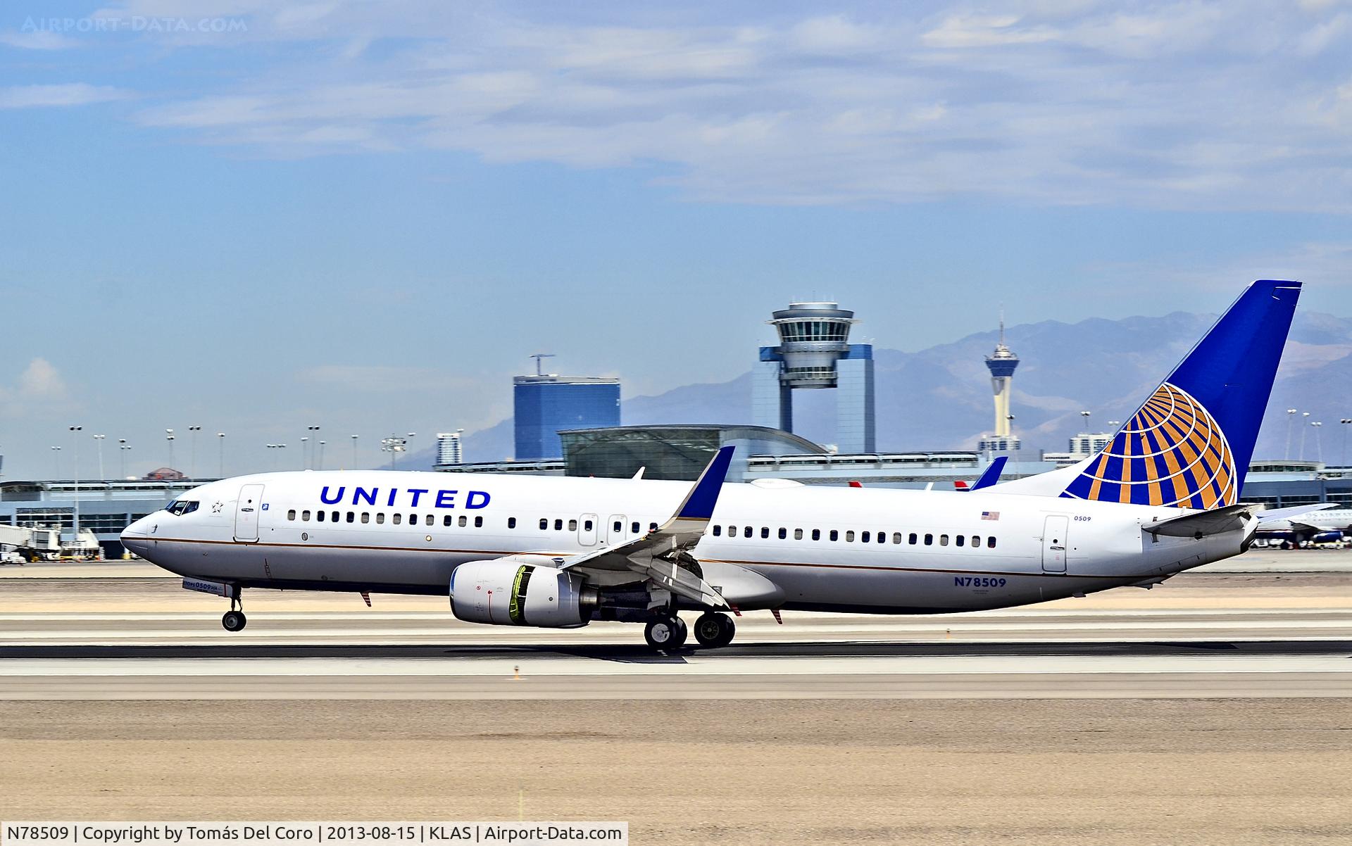 N78509, 2008 Boeing 737-824 C/N 31638, N78509 2008 United Airlines Boeing 737-824 - cn 31638 / ln 2523

McCarran International Airport (KLAS)
Las Vegas, Nevada
TDelCoro
August 15, 2013